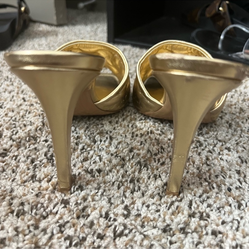 Louis Vuitton Silver Mules with Ruched Strap - Picture 4 of 4